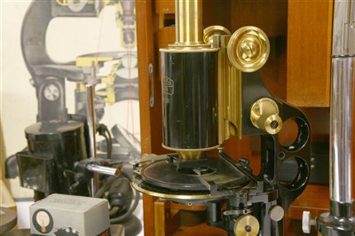 Lot 173 - A cased brass and lacquered 'Jena' microscope