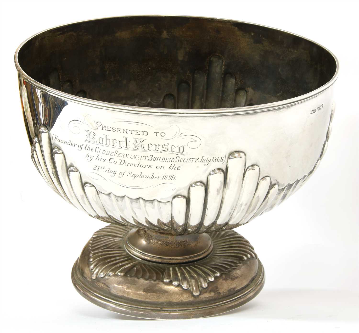 Lot 151 - A late Victorian silver trophy bowl