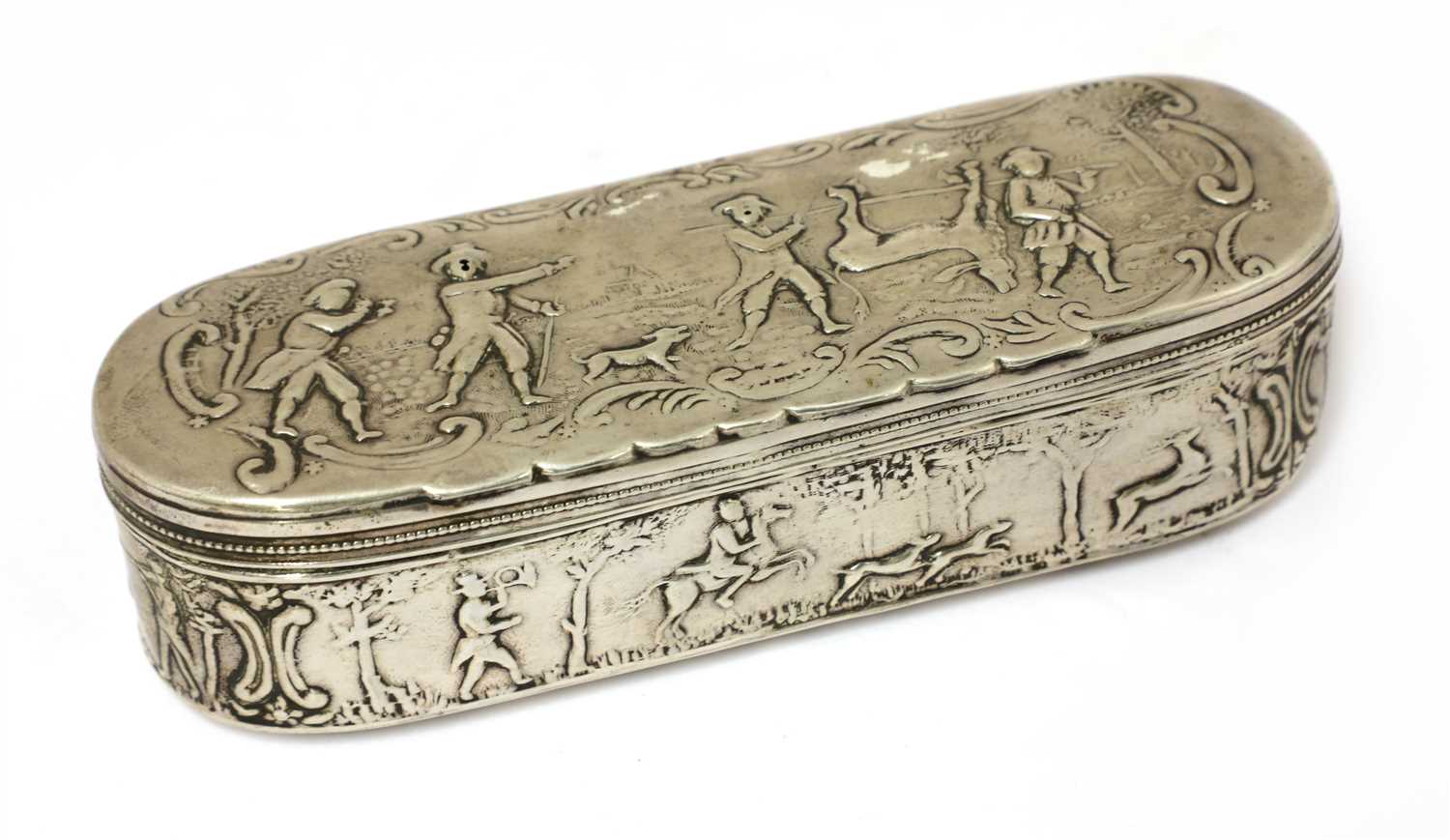 Lot 156 - A Dutch silver tobacco box