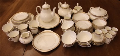 Lot 405 - Royal Doulton 'Vermont' service