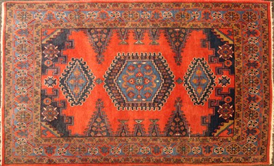 Lot 564 - A hand knotted Hamadan design woollen rug