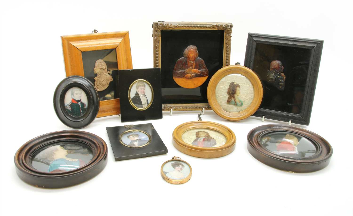 Lot 300 - A collection of wax portrait busts