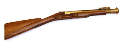 Lot 328 - A reproduction gun