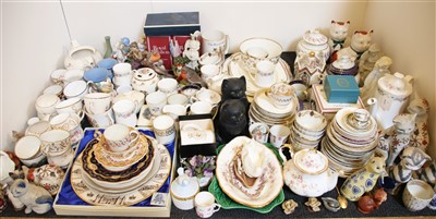 Lot 306 - A large quantity of tea and dinner wares