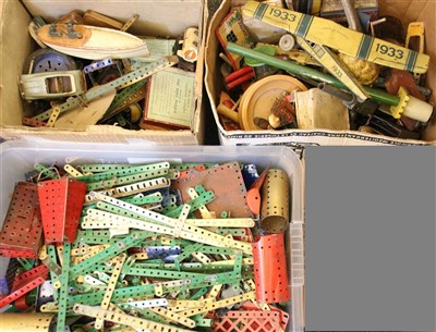 Lot 228 - A large collection of 1930s and later toys