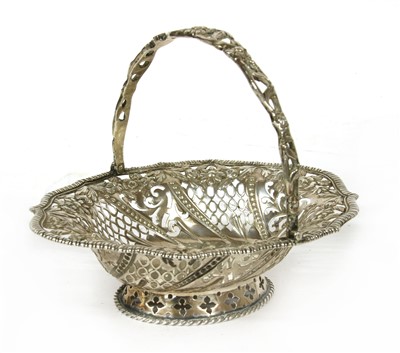 Lot 104 - A George III silver sweetmeat basket
