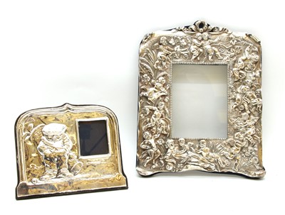 Lot 70 - A silver photograph frame