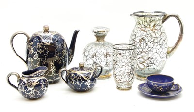Lot 214 - A collection of glassware