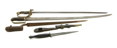 Lot 201 - Weapons