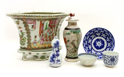 Lot 230 - A collection of Chinese and Japanese ceramics
