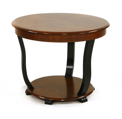 Lot 116 - An Art Deco walnut side table