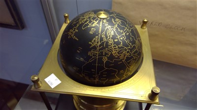 Lot 234 - The Royal Geographical Society World Clock