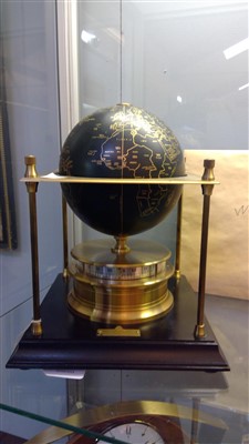 Lot 234 - The Royal Geographical Society World Clock