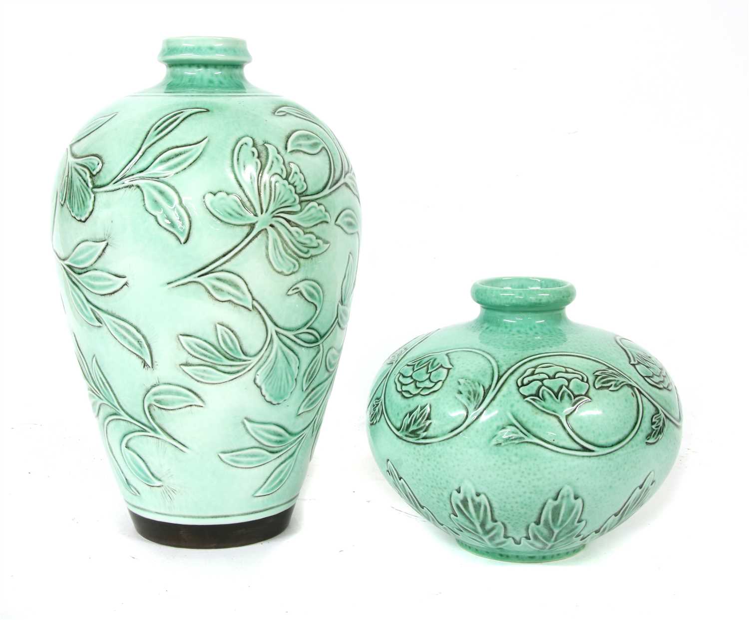 Lot 151 - A Royal Doulton Archives Wuhan vase