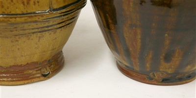 Lot 509 - A Mike Dodd studio pottery vase
