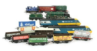 Lot 181 - A collection of Hornby 00 Gauge