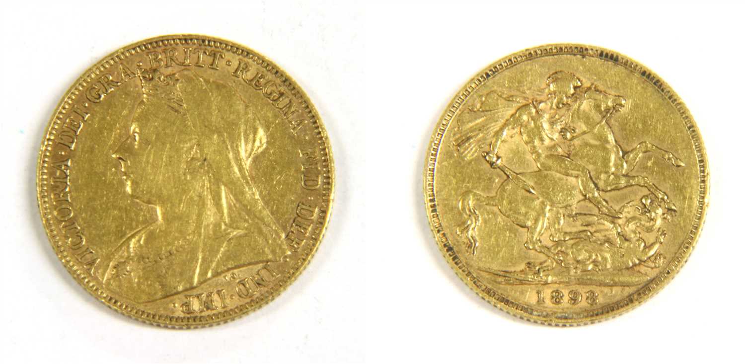 Lot 32 - A gold 1898 full sovereign