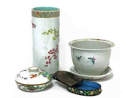 Lot 343 - A Chinese famille rose jardinière and stand
