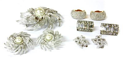 Lot 121 - A pair of Weiss paste set clip earrings