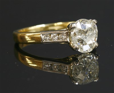 Lot 321 - An 18ct gold single stone diamond ring