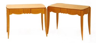 Lot 192 - A pair of maple side tables