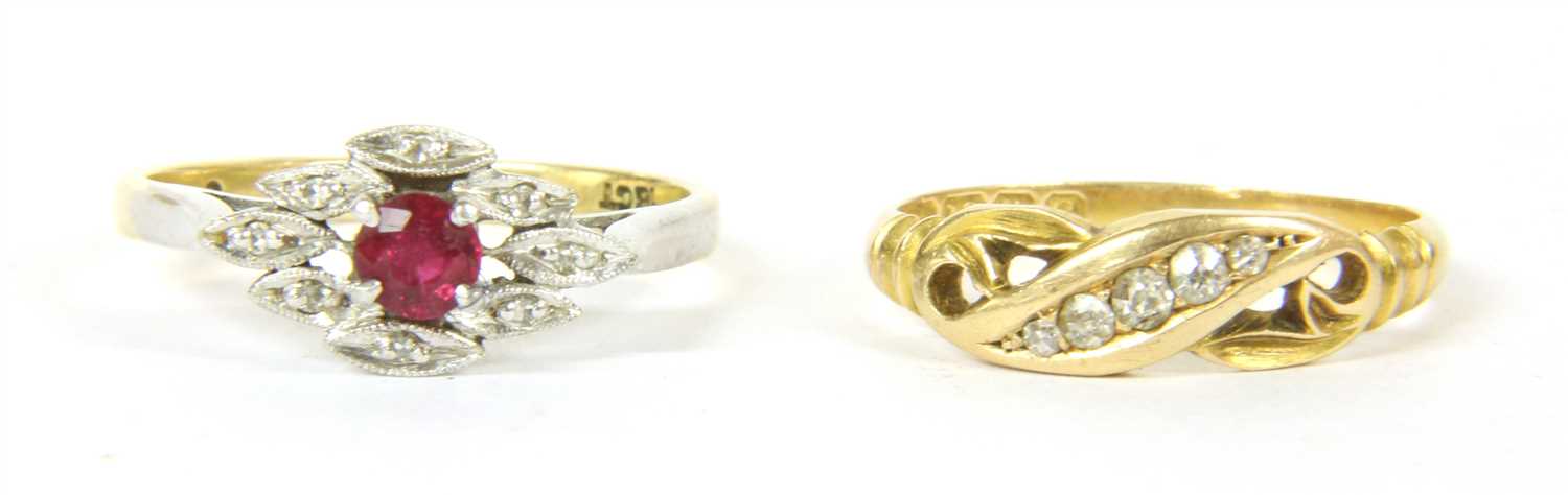 Lot 41 - An 18ct gold five stone diamond ring