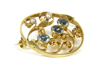 Lot 23 - An Edwardian gold aquamarine and seed pearl brooch