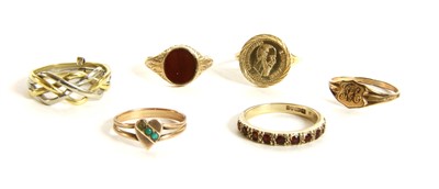 Lot 16 - Six assorted rings