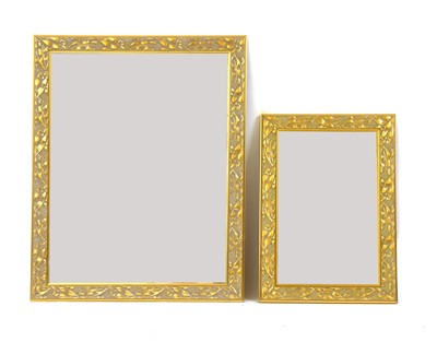 Lot 318 - A gilt framed wall mirror
