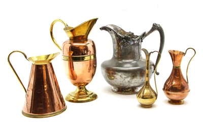 Lot 187 - A collection of metal wares