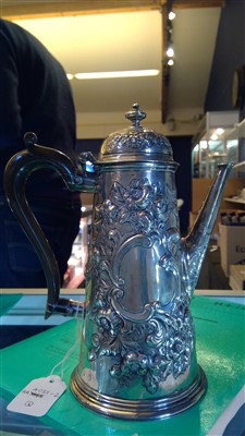 Lot 116 - A George I silver coffee pot