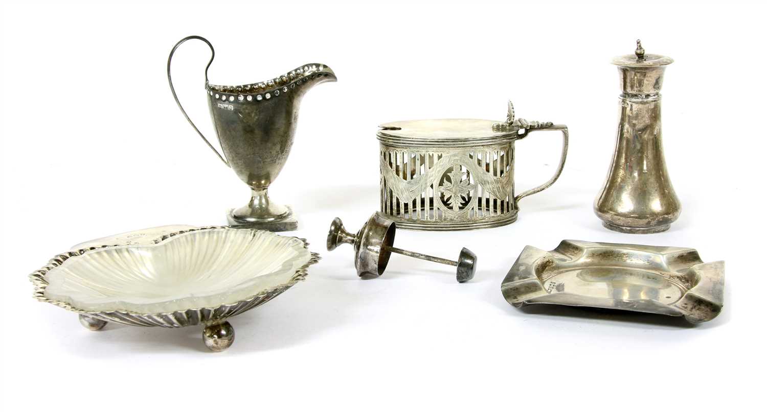 Lot 277 - A small mixed lot of variously hallmarked silver items