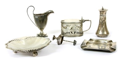 Lot 277 - A small mixed lot of variously hallmarked silver items