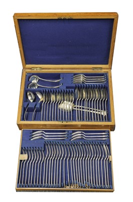 Lot 80 - A canteen of silver cutlery