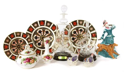 Lot 480 - A collection of ceramics and glass