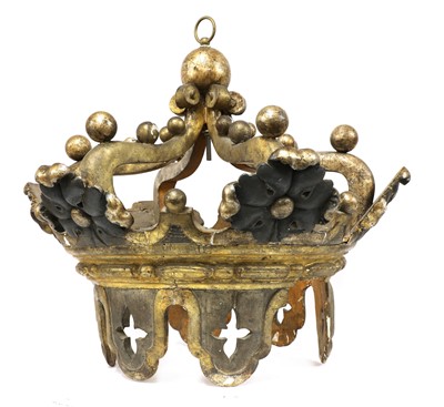 Lot 353 - A LARGE GILTWOOD CEILING-MOUNTED CROWN/BED CORONA