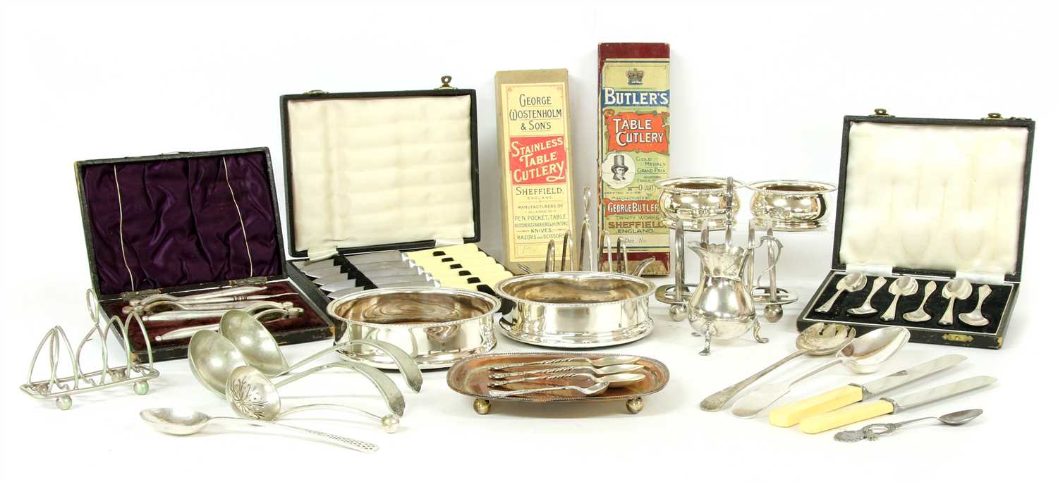 Lot 310 - A collection of silver plated items
