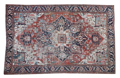 Lot 662 - An Heriz Serapi carpet