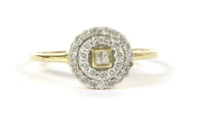 Lot 146 - A 9ct gold diamond cluster ring