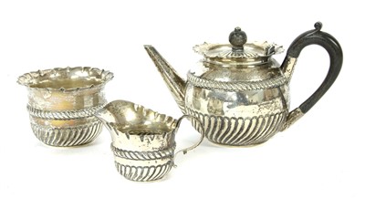 Lot 422 - A bachelor's silver three-piece teaset