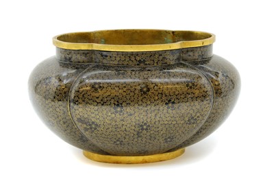 Lot 529 - A Japanese cloisonne vase
