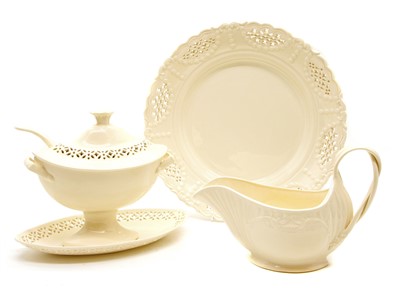 Lot 544 - Three items of modern Leeds creamware