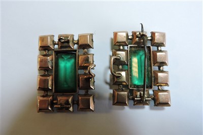 Lot 26 - A Georgian rectangular form gold and green paste set buckle/clasp or double brooch, c.1820