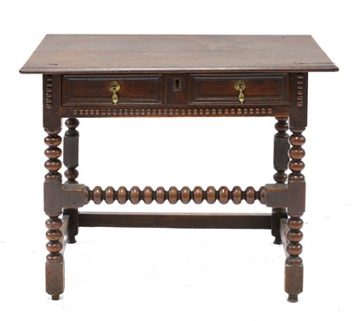 Lot 489 - An oak side table