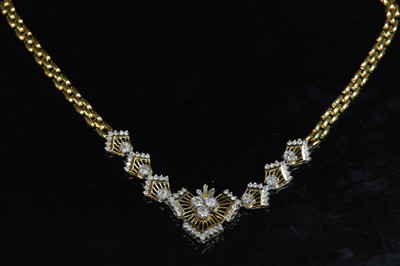 Lot 225 - A Continental diamond set necklace
