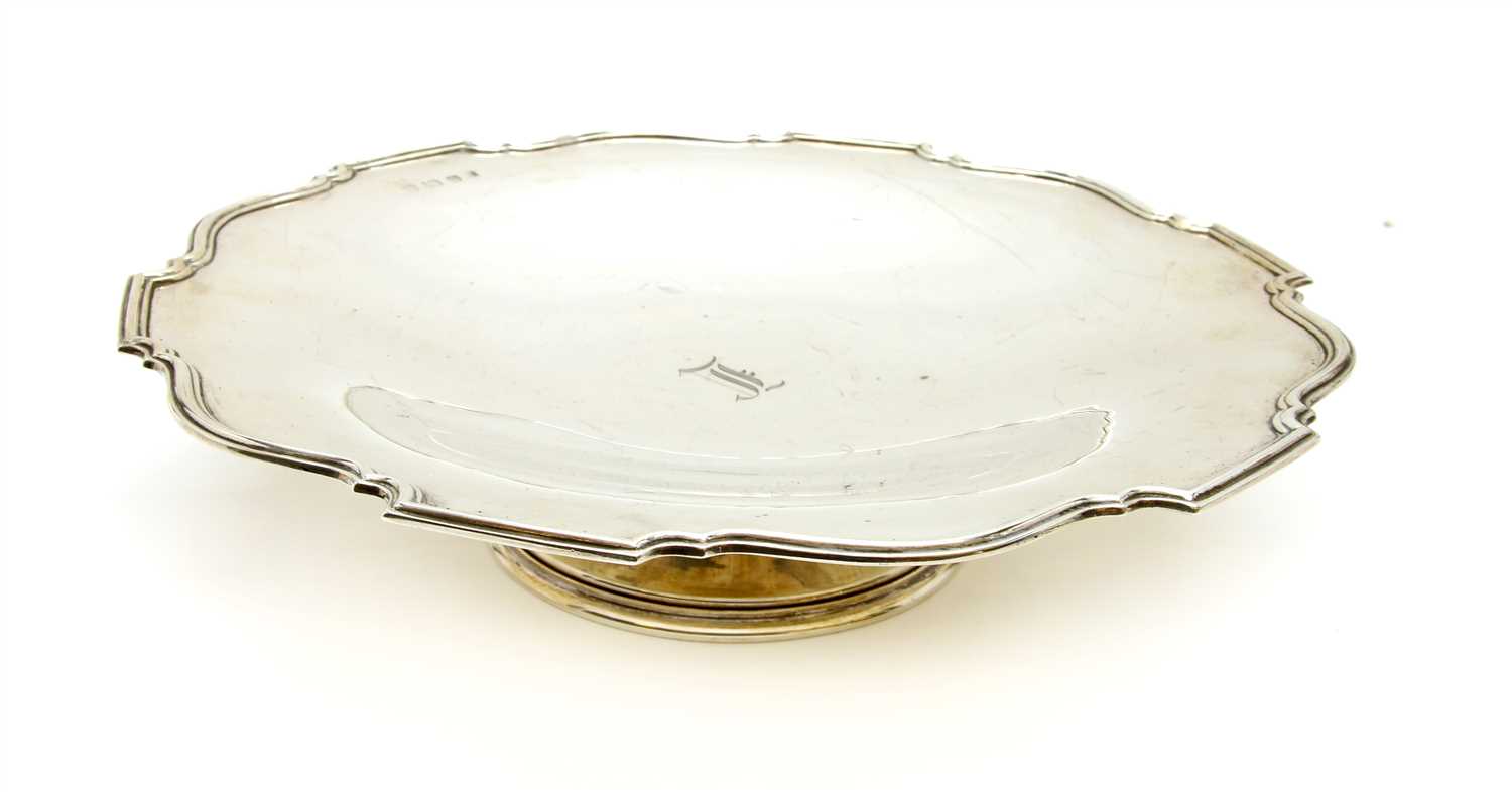 Lot 341 - A silver circular dish