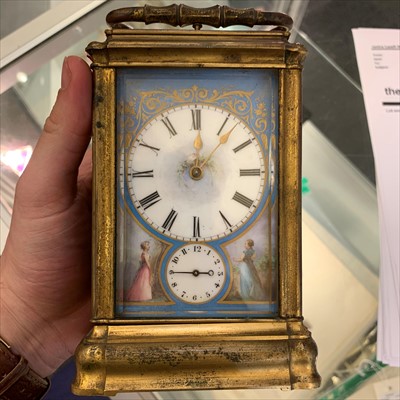Lot 244 - A repeating carriage clock