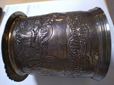 Lot 3 - A William and Mary silver tankard