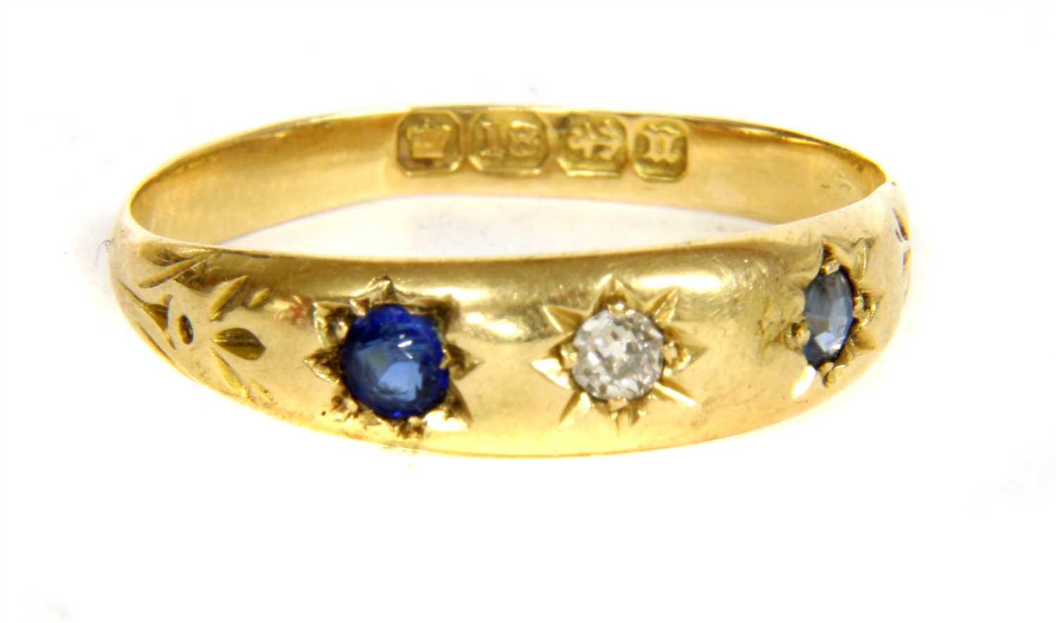 Lot 8 - A Victorian 18ct gold diamond, sapphire and doublet ring