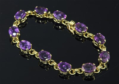 Lot 292 - A gold amethyst bracelet